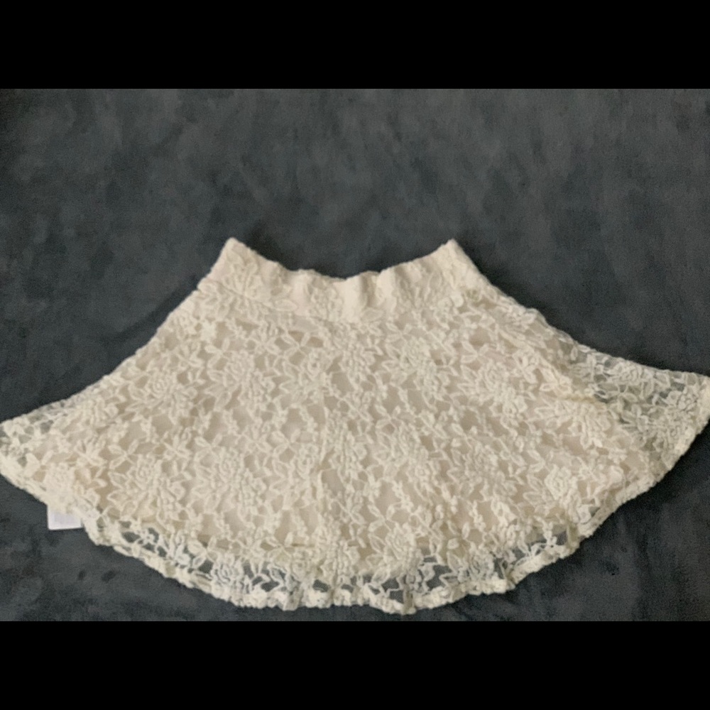 Hollister lace skirt♥️